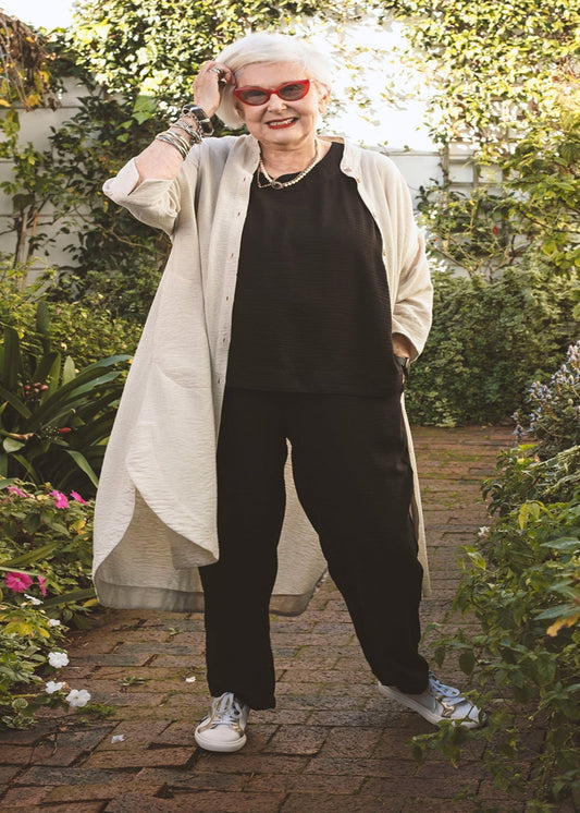 The linen blend Jlr Easy Wear Cami has a comfortable loose fit.